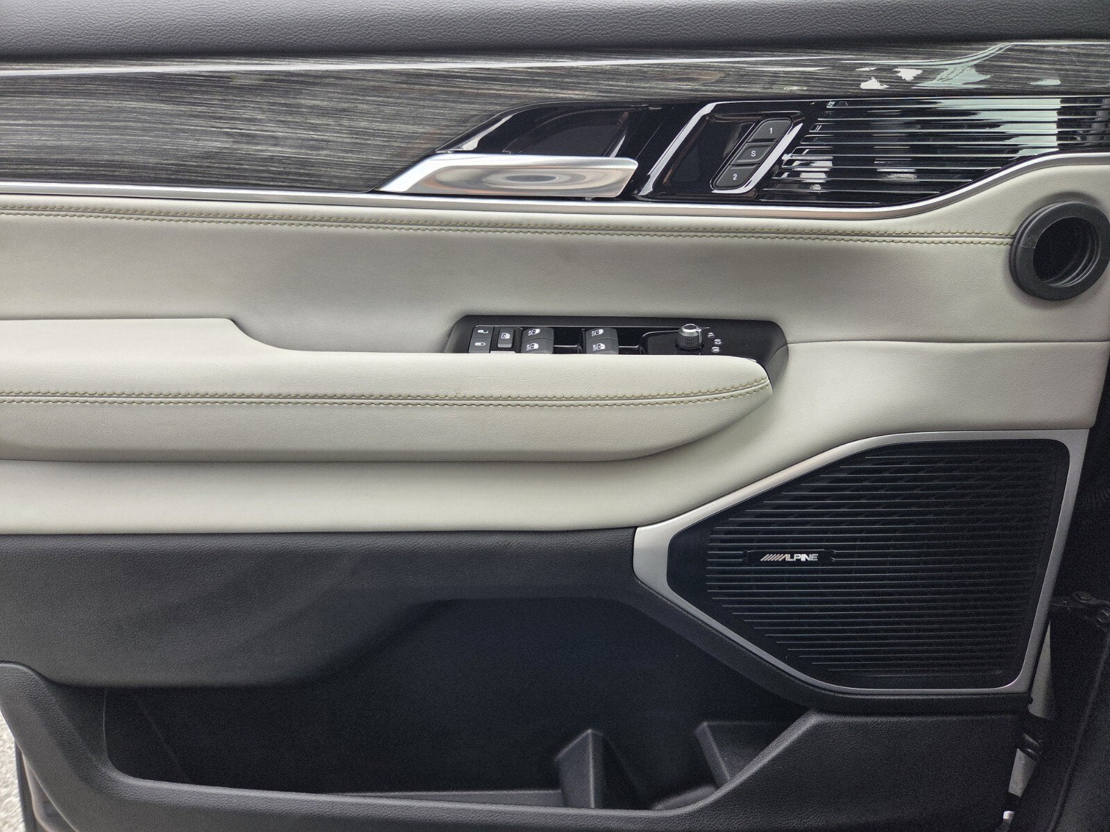2022 Jeep Wagoneer Series III