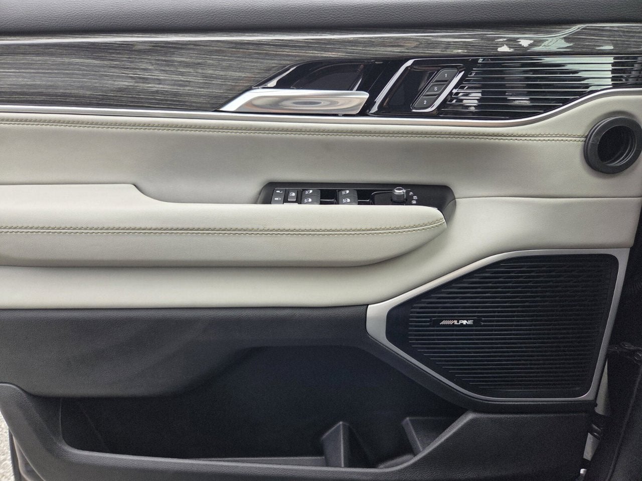 2022 Jeep Wagoneer Series III