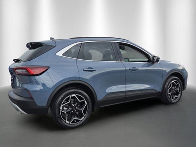 2026 Ford Escape Platinum