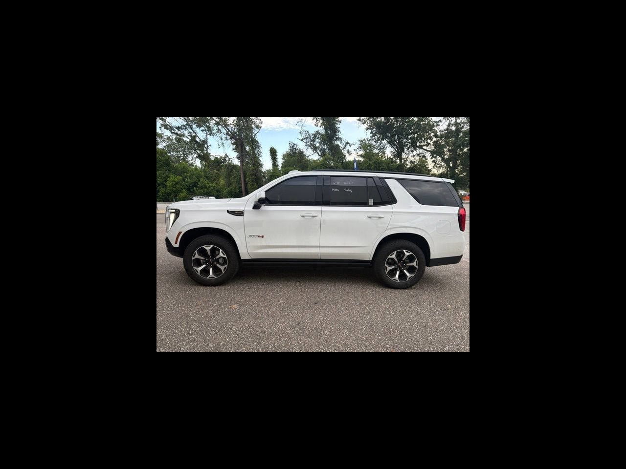 2025 GMC Yukon AT4