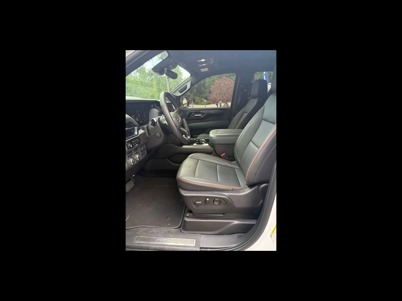 2025 GMC Yukon AT4