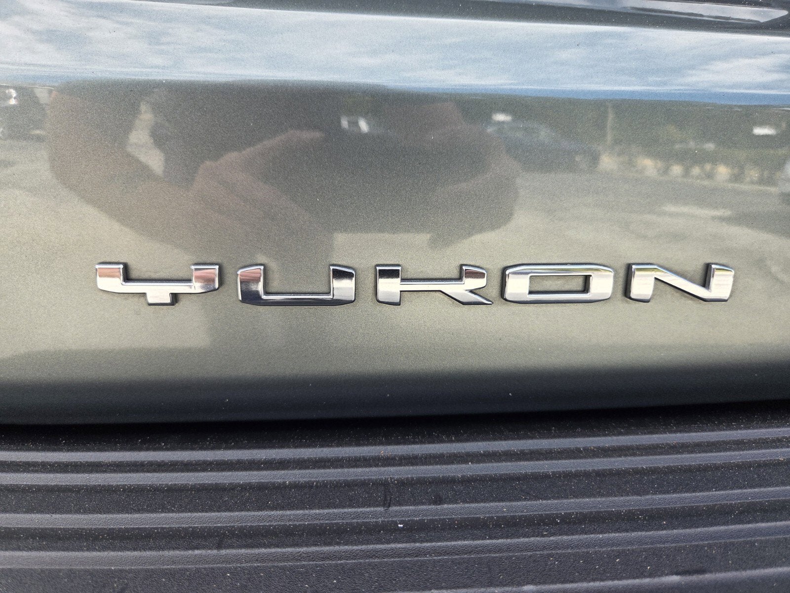 2024 GMC Yukon XL SLT