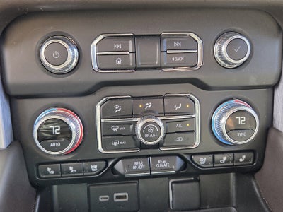 2024 GMC Yukon XL SLT