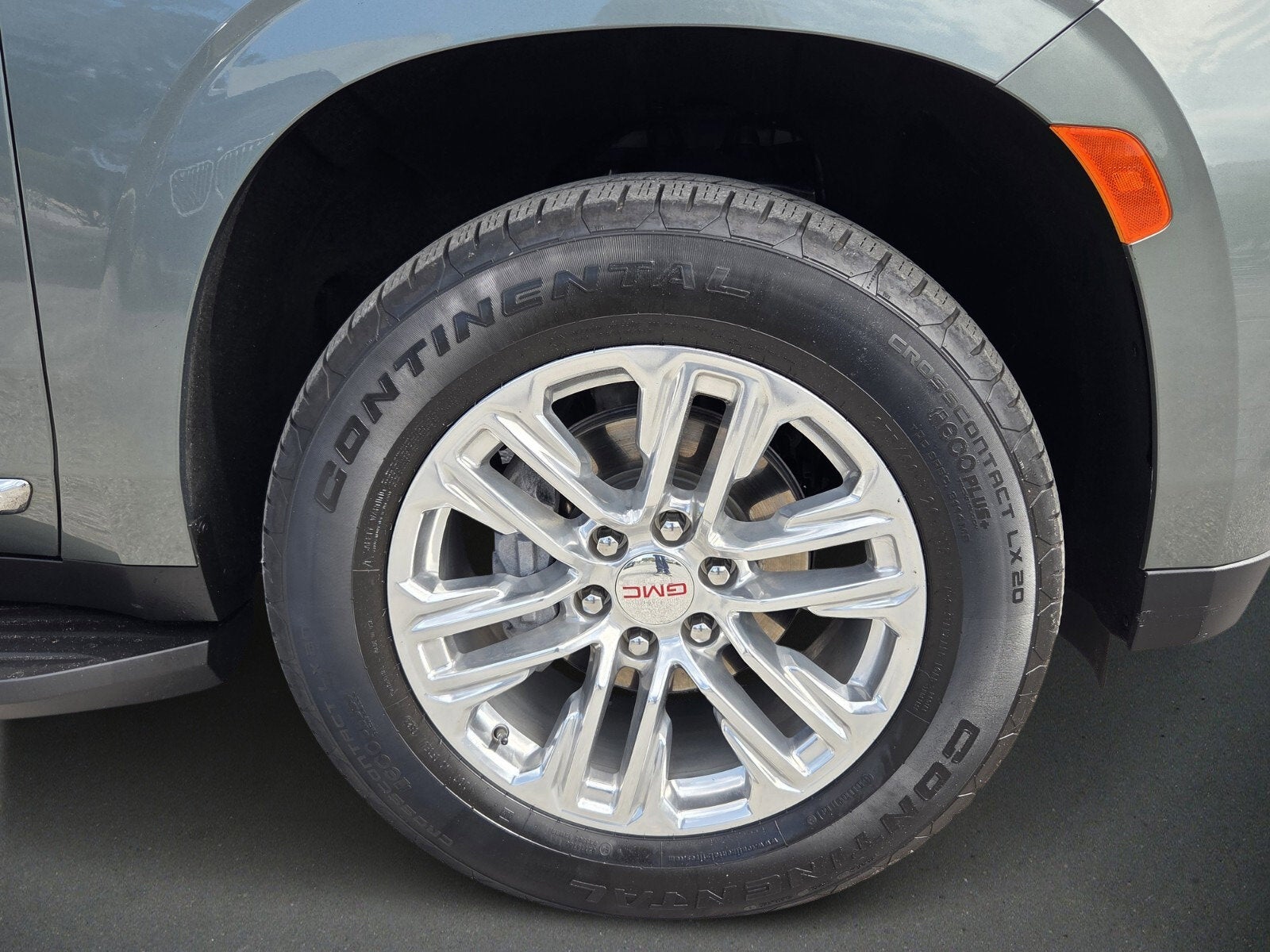 2024 GMC Yukon XL SLT