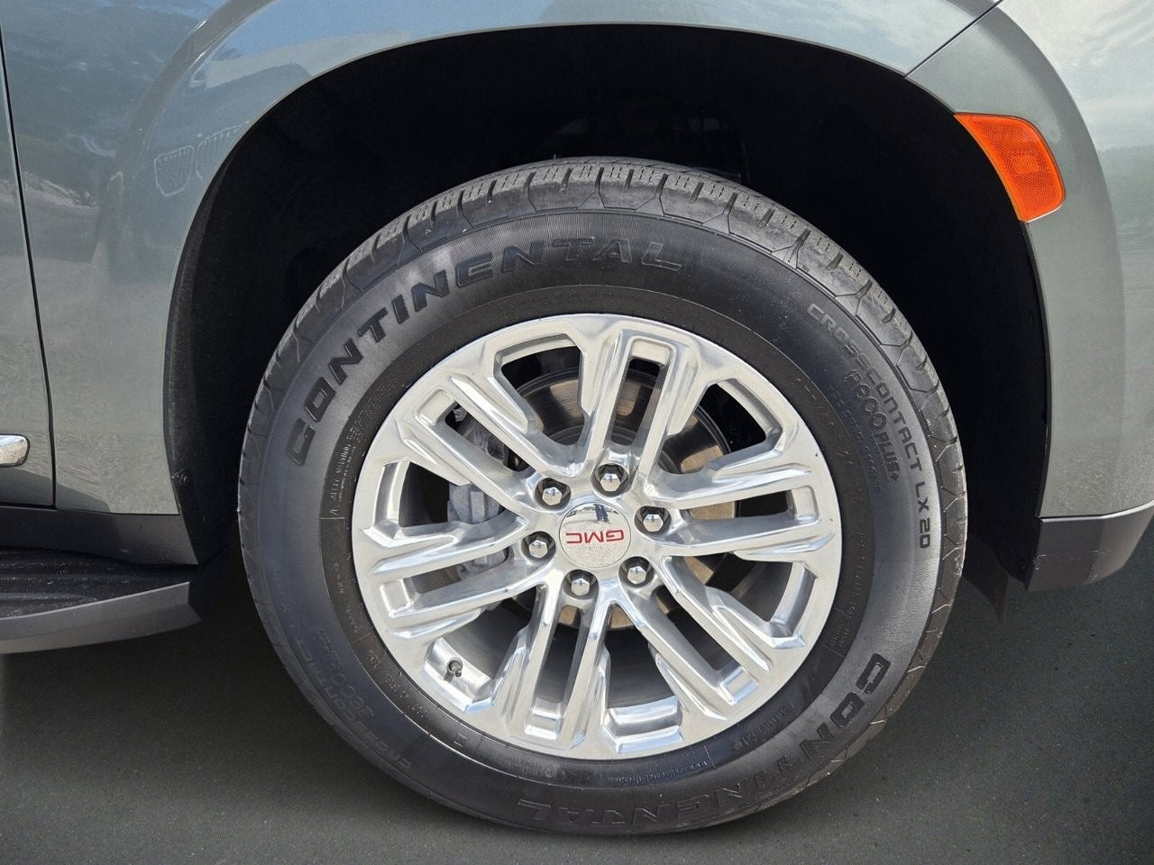 2024 GMC Yukon XL SLT