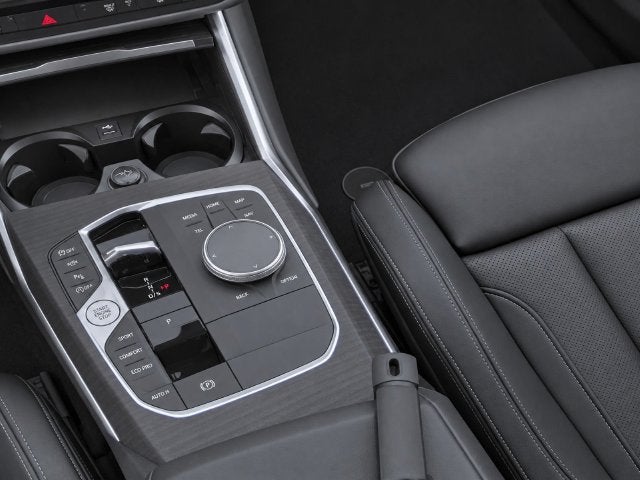 2025 BMW 3 Series 330i
