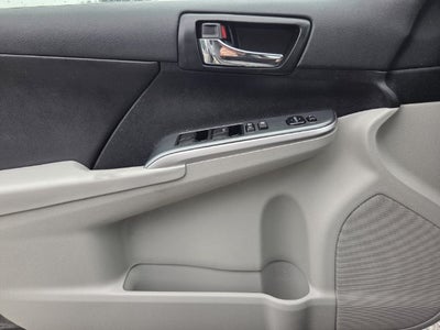 2014 Toyota Camry Hybrid LE