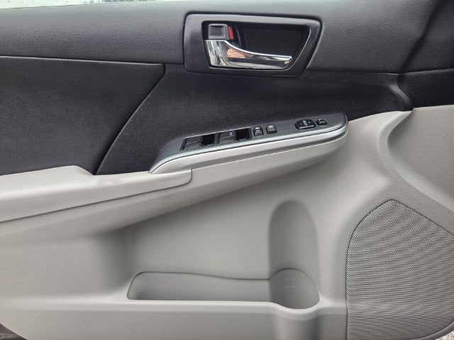 2014 Toyota Camry Hybrid LE