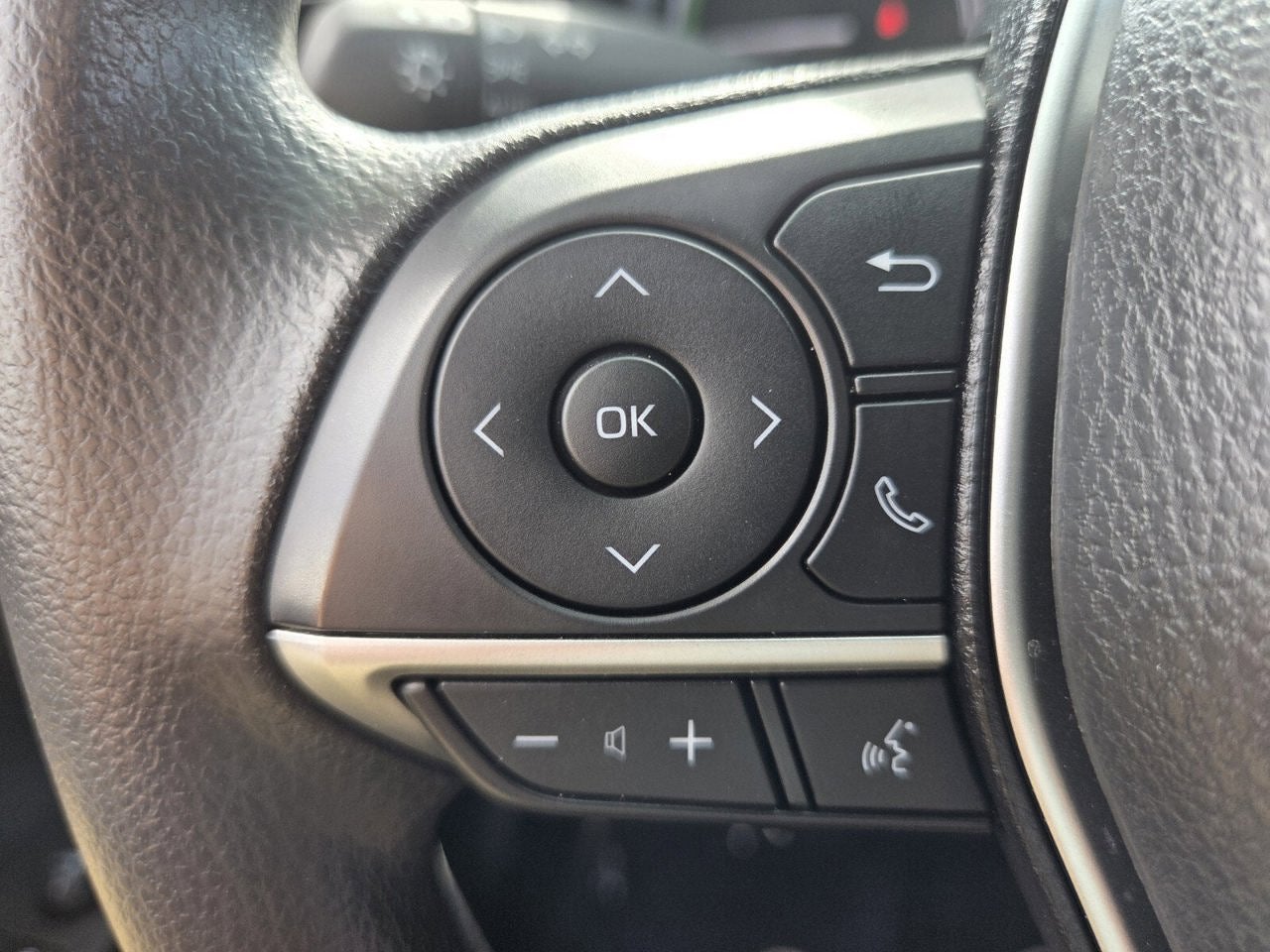 2024 Toyota Camry Hybrid LE