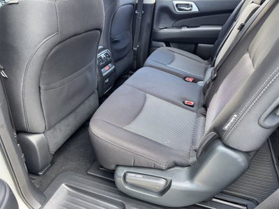 2020 Nissan Pathfinder S