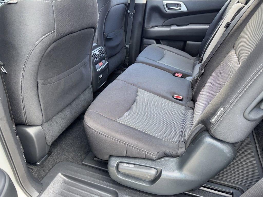 2020 Nissan Pathfinder S