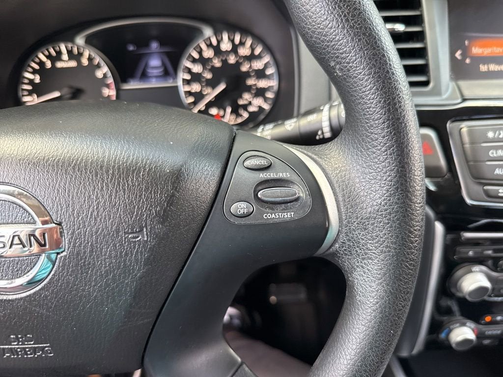 2020 Nissan Pathfinder S