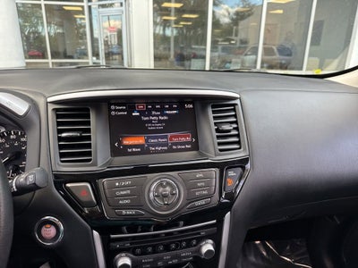 2020 Nissan Pathfinder S