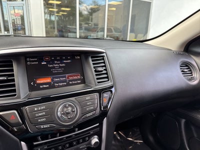 2020 Nissan Pathfinder S