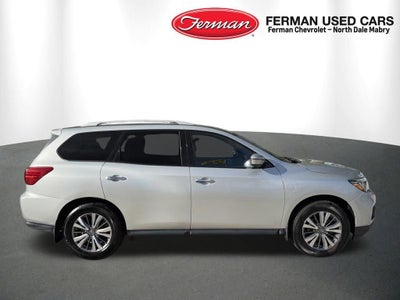 2020 Nissan Pathfinder S
