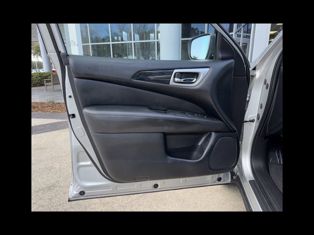 2020 Nissan Pathfinder S