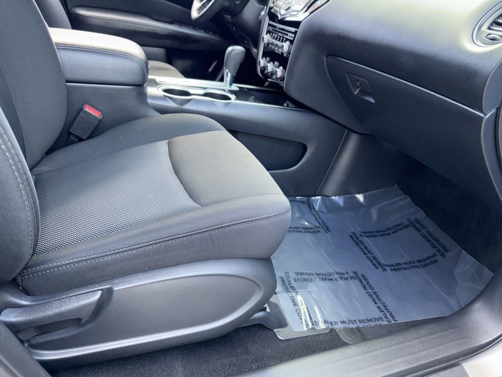 2020 Nissan Pathfinder S