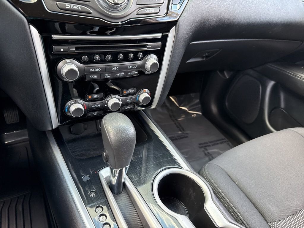 2020 Nissan Pathfinder S