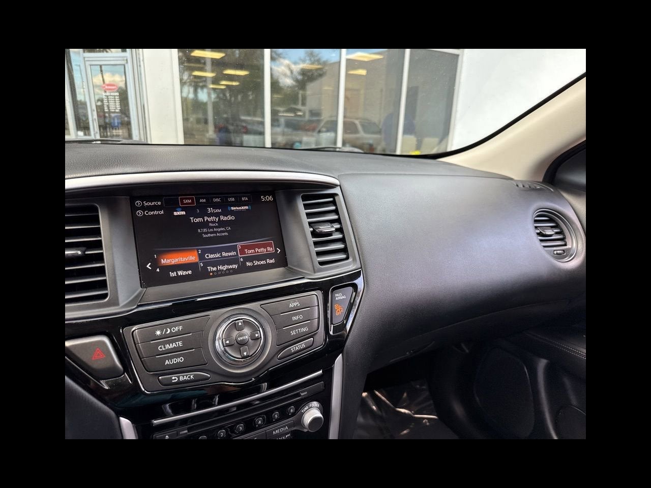 2020 Nissan Pathfinder S