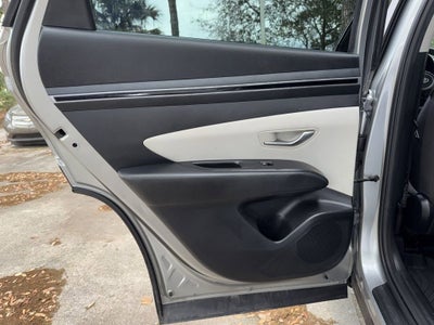 2022 Hyundai Tucson SE