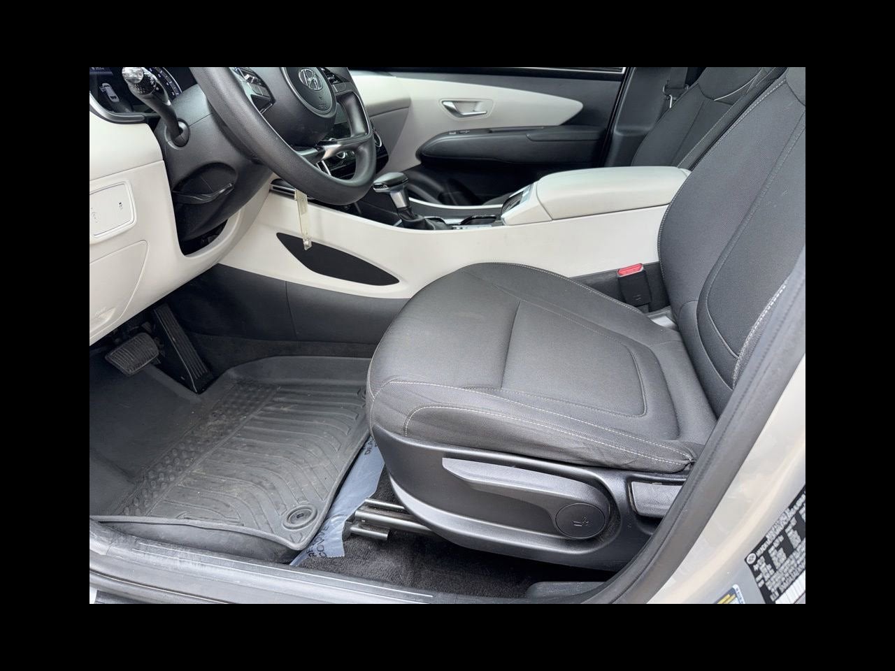 2022 Hyundai Tucson SE