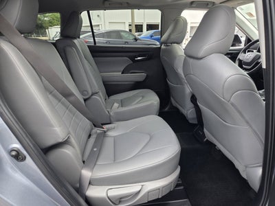 2024 Toyota Highlander XLE