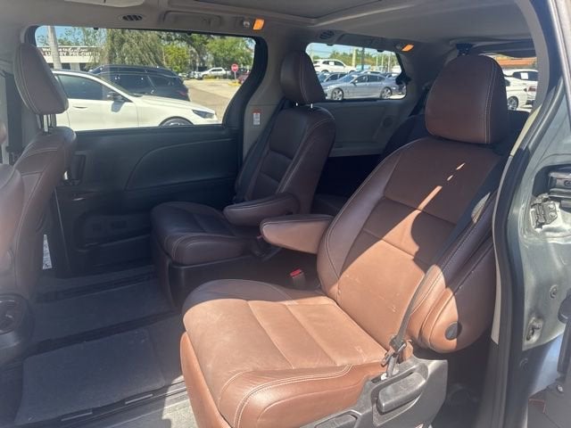 2017 Toyota Sienna L