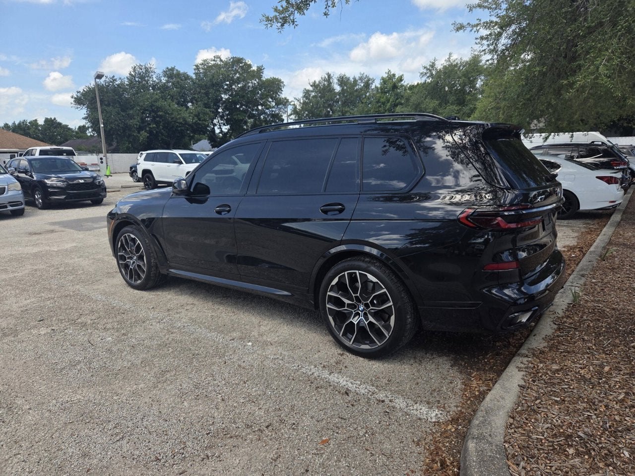 2025 BMW X7 xDrive40i