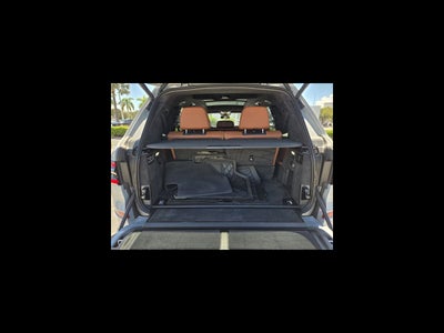 2025 BMW X7 xDrive40i
