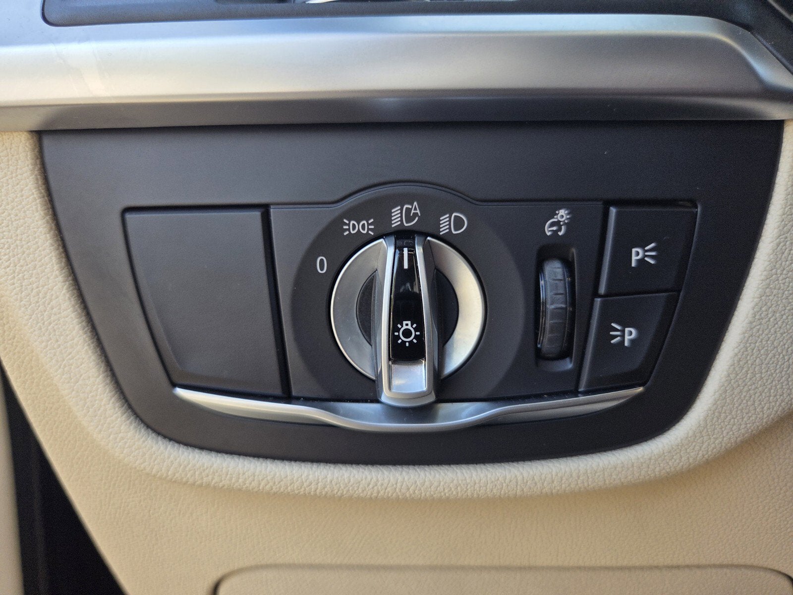 2022 BMW X4 xDrive30i