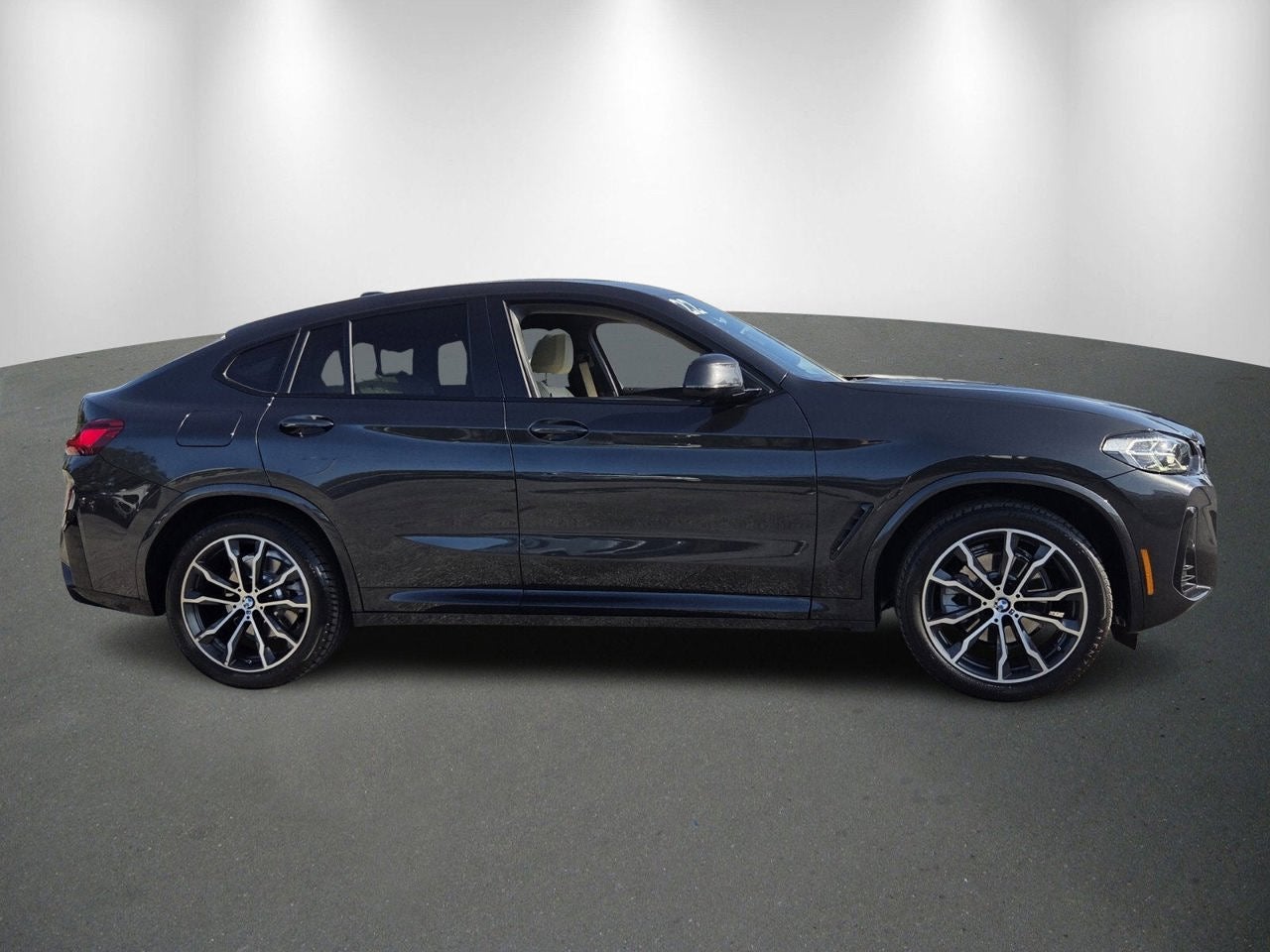 2022 BMW X4 xDrive30i