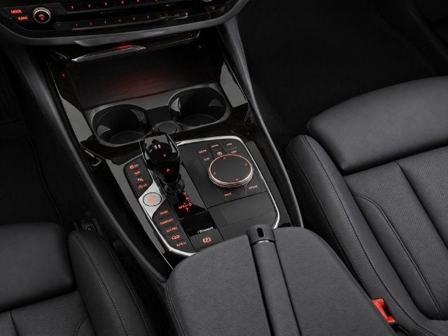 2025 BMW X4 xDrive30i