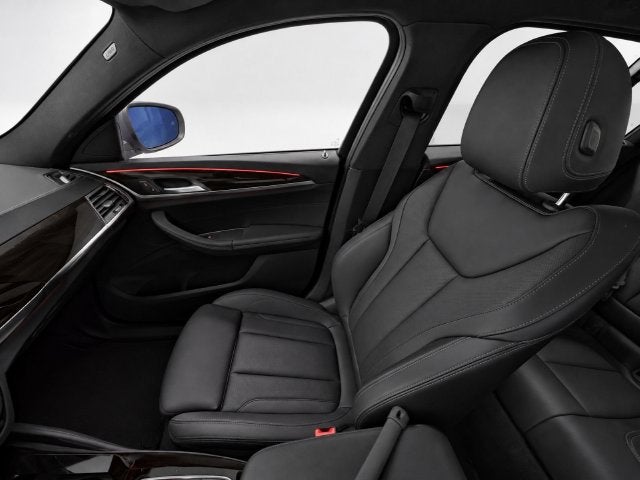 2025 BMW X4 xDrive30i