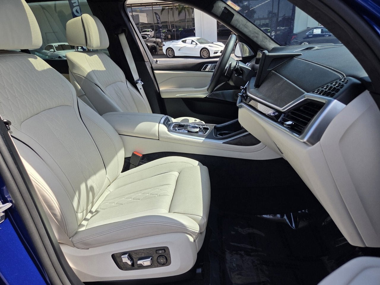 2026 BMW X7 M60i