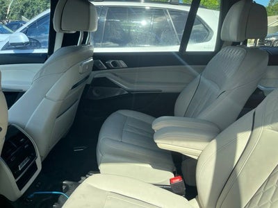 2024 BMW X7 M60i