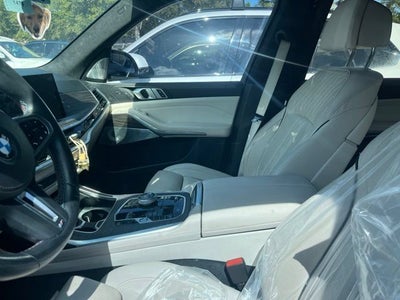2024 BMW X7 M60i