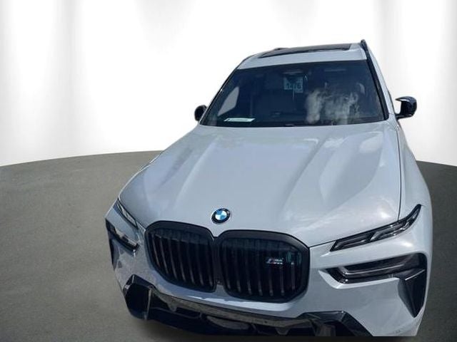 2024 BMW X7 M60i