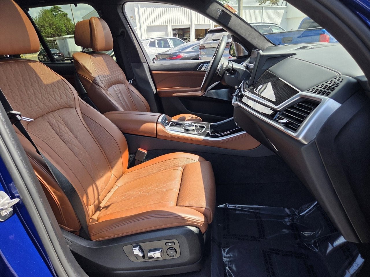 2024 BMW X5 M60i