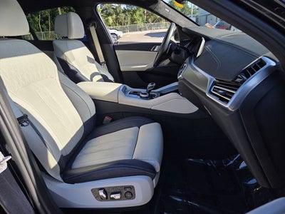 2023 BMW X6 xDrive40i