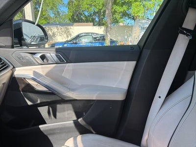 2023 BMW X6 xDrive40i