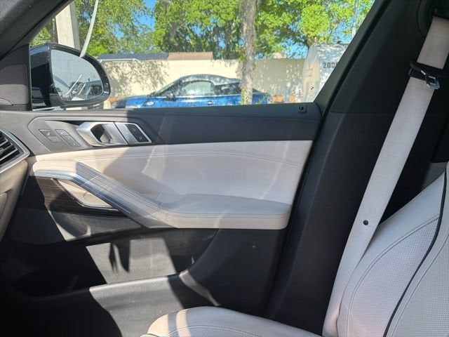 2023 BMW X6 xDrive40i