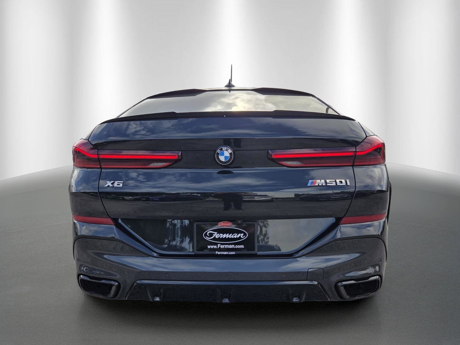 2023 BMW X6 M50i