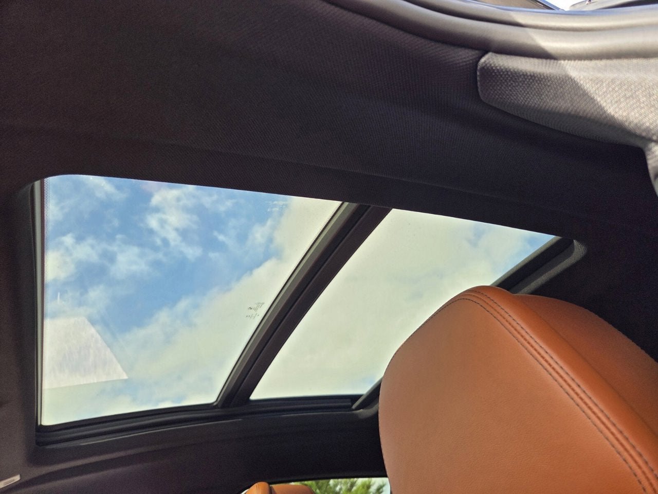2023 BMW X6 M50i