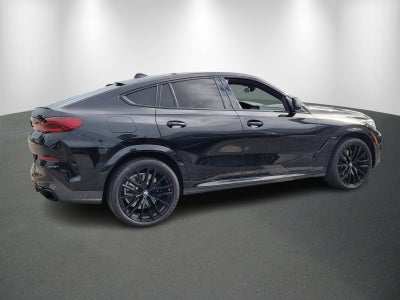 2021 BMW X6 M50i