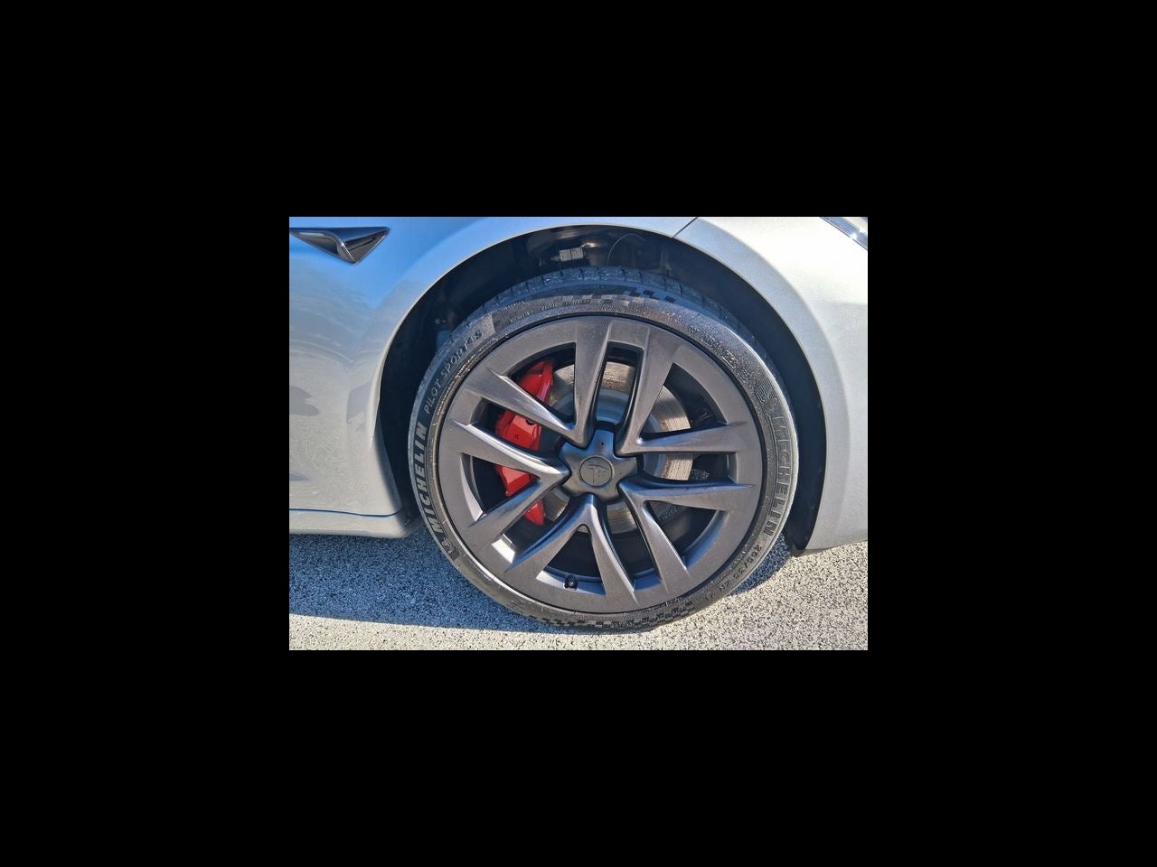 2025 Tesla Model S Plaid