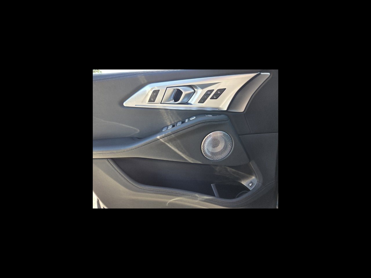 2023 BMW XM Base