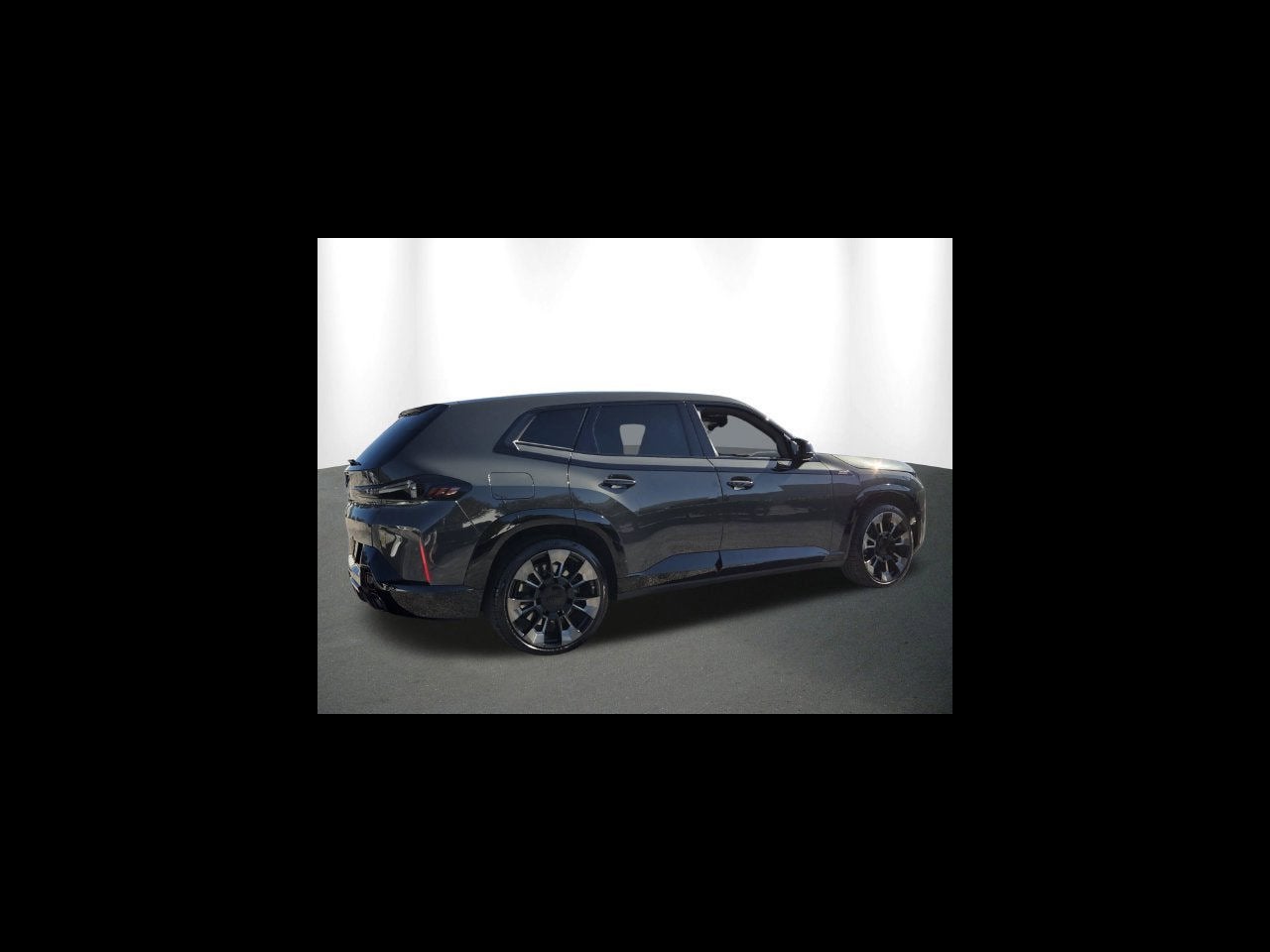 2023 BMW XM Base