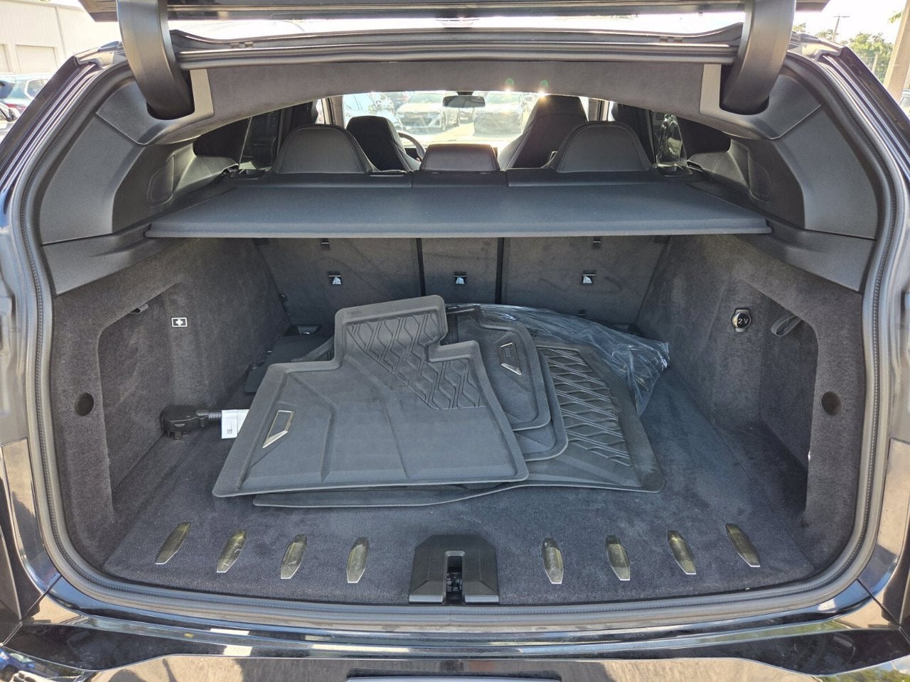 2024 BMW XM Base