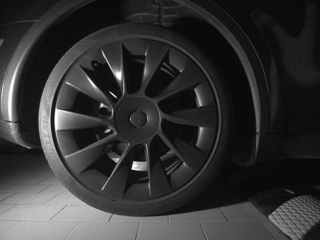2024 Tesla Model Y Standard Range
