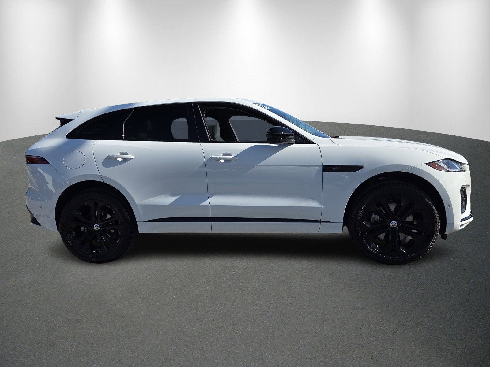 2026 Jaguar F-PACE R-Dynamic S